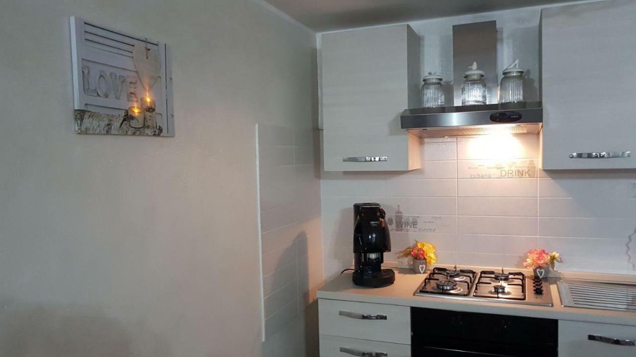 Che Casa 26! Apartment Napoli Bagian luar foto